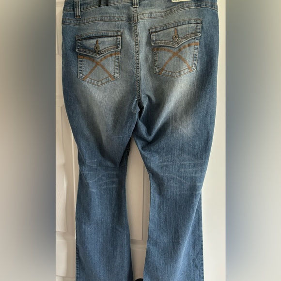 Very Big Women’s Jeans Size 19 Stretchy Stone washed skinny flare fit on zipper - Picture 12 of 12